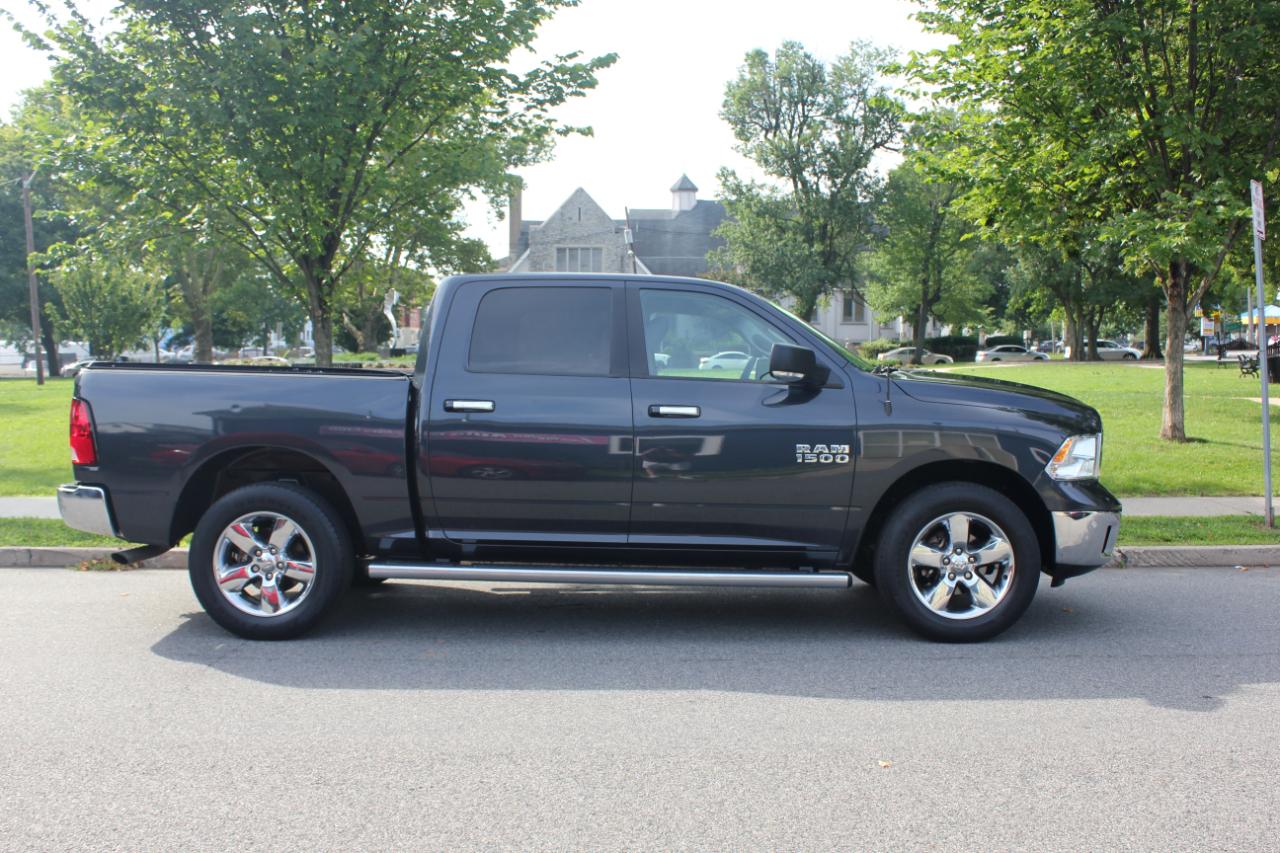 ram ram 1500 pickup 2018 3C6RR7LG6JG251365 image ram ram 1500 pickup 2018 3C6RR7LG6JG251365 image